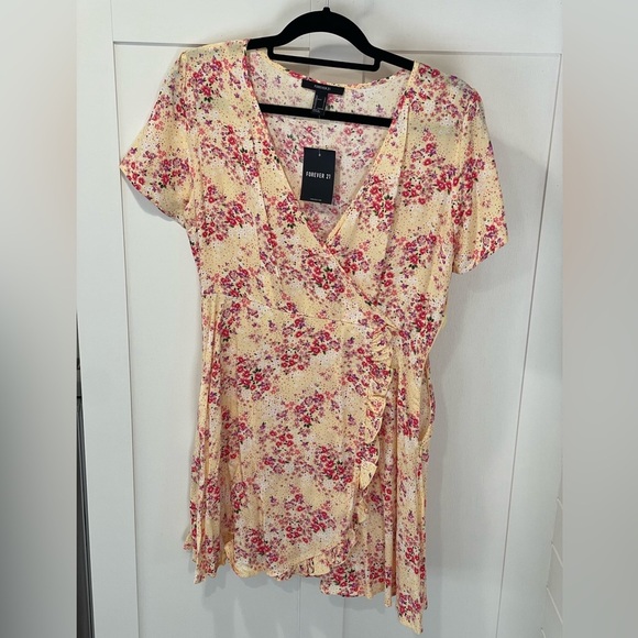 NWT Forever 21 Faux Wrap Dress - Picture 1 of 3